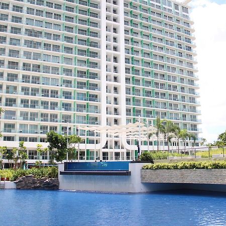 Azure Tropical Paradise Manila Exteriör bild