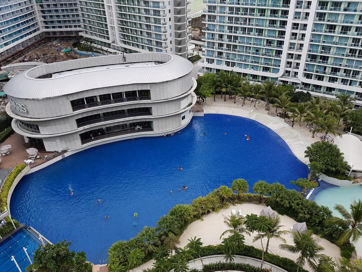 Azure Tropical Paradise Manila Exteriör bild