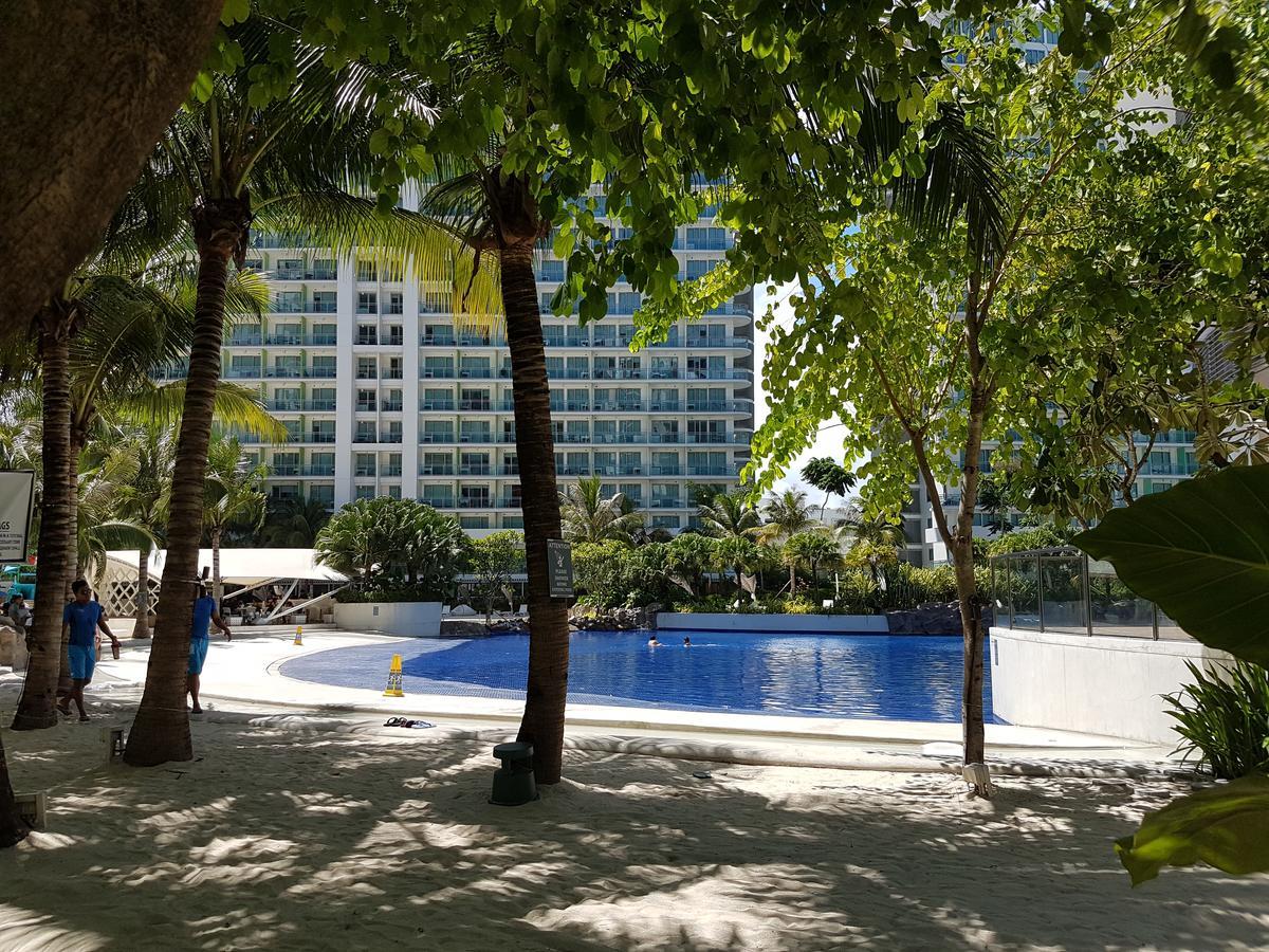Azure Tropical Paradise Manila Exteriör bild